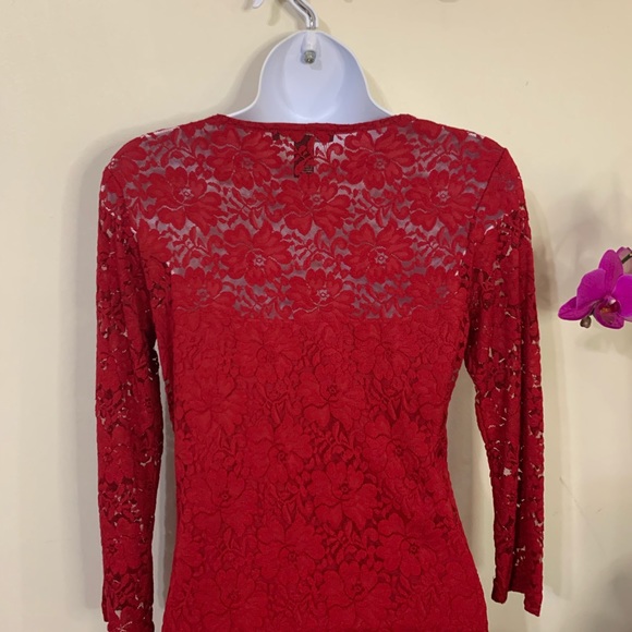 β₯οΈ π₯ Lace Cocktail Dress - Picture 9 of 10